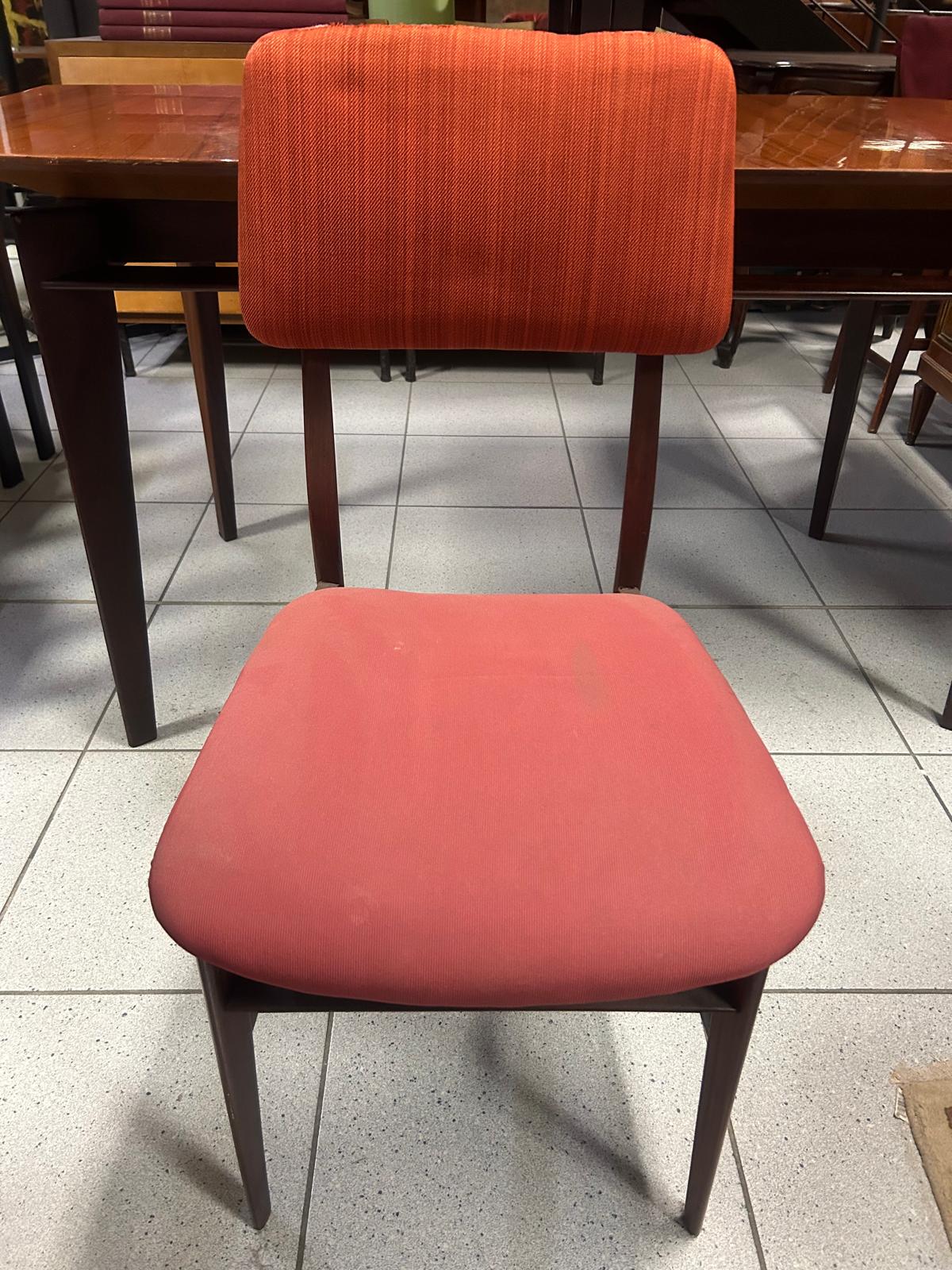 Tavolo allungabile e sedie design di Vittorio Dassi - immagine 5