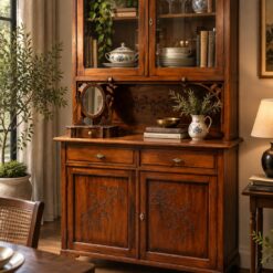 Credenza della nonna con alzata vetrina – Mobile antico in legno